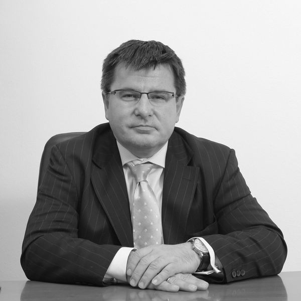 Black and white portrait photograph of Dr Professor Taras Kuzio