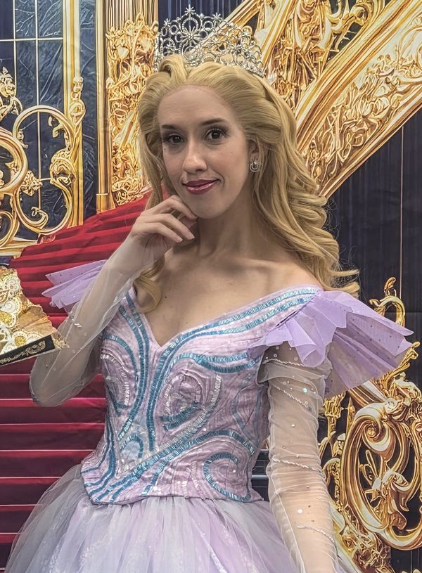 Wicked, Glinda, Wicked: For Good