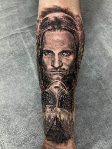 Best Aragorn tattoo, The Lord Of The Rings relism Black and Grey by Andres Carballo, Tattoo Art and 