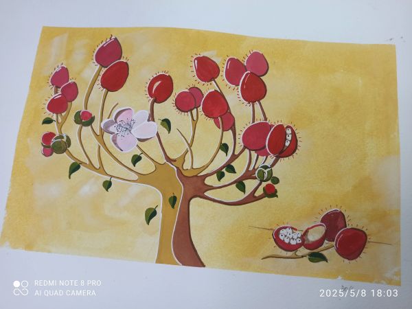 Desenho de árvore com frutos vermelhos e flor rosa.