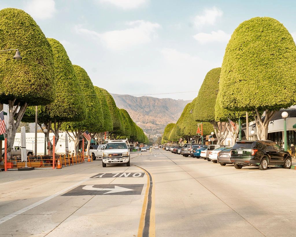 Glendora Village Shopping, Restaurants, Lifestyle