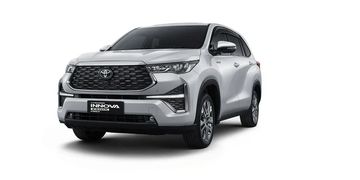 Luxury Innova for local packages, perfect for business, family, and VIP Bangalore city tours.