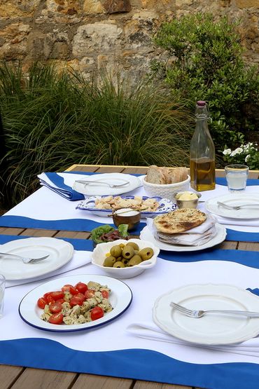 Blue and White table scape set in garden