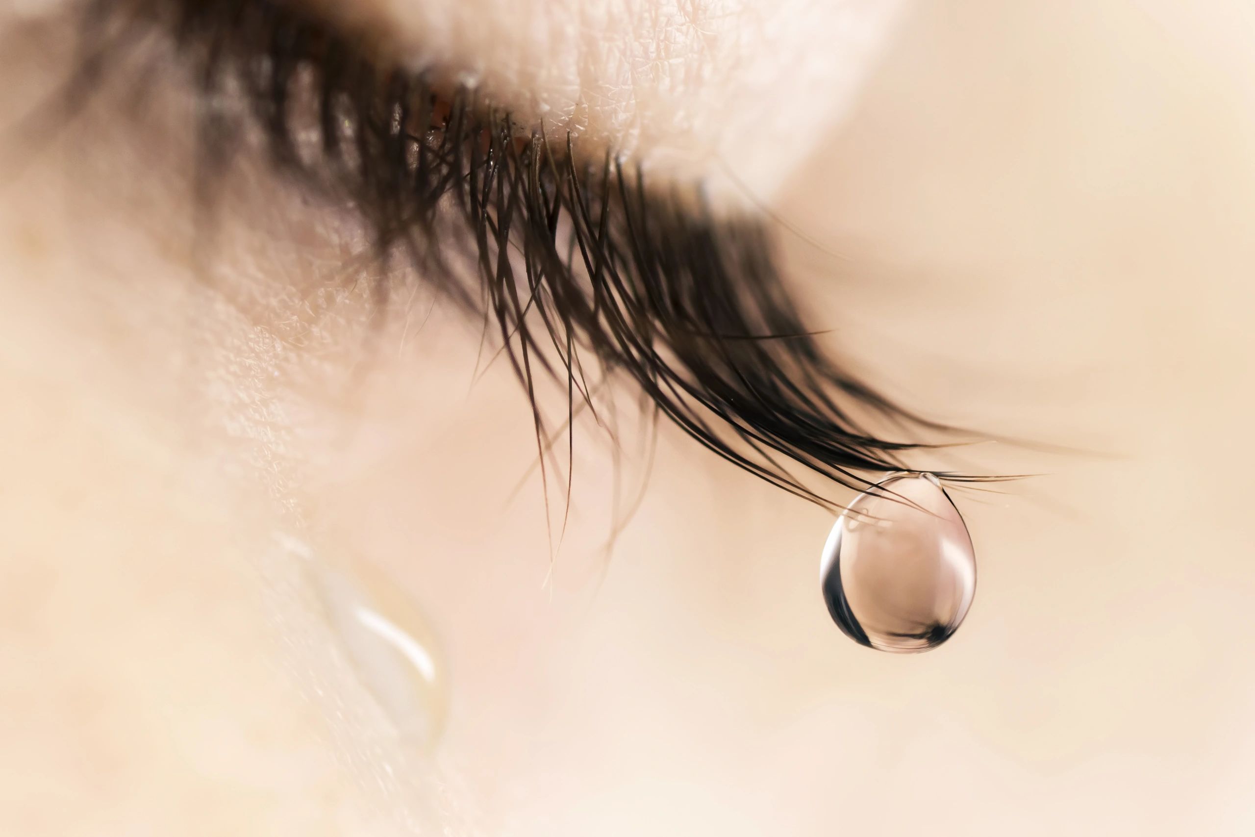 Different kind of tears. It ain't easy believing in believing., image size:2560x1707