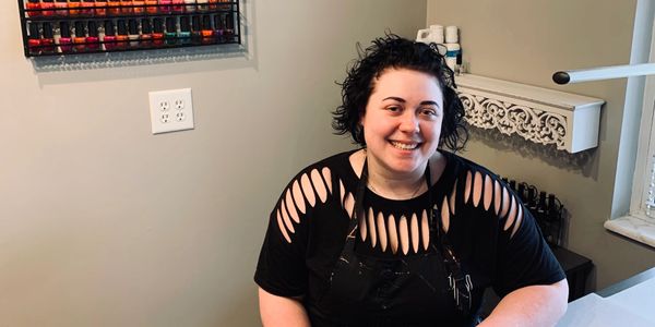 Meet Jaden, she specializes in nail care. Jaden will amaze you with her beautiful and artistic nail 