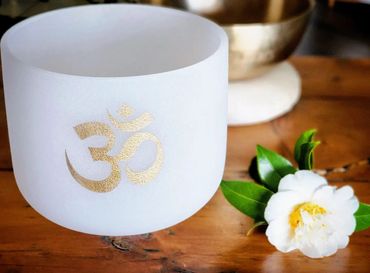 Om singing bowl
