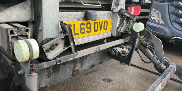 Picture of complete repair of tail lift on lorry