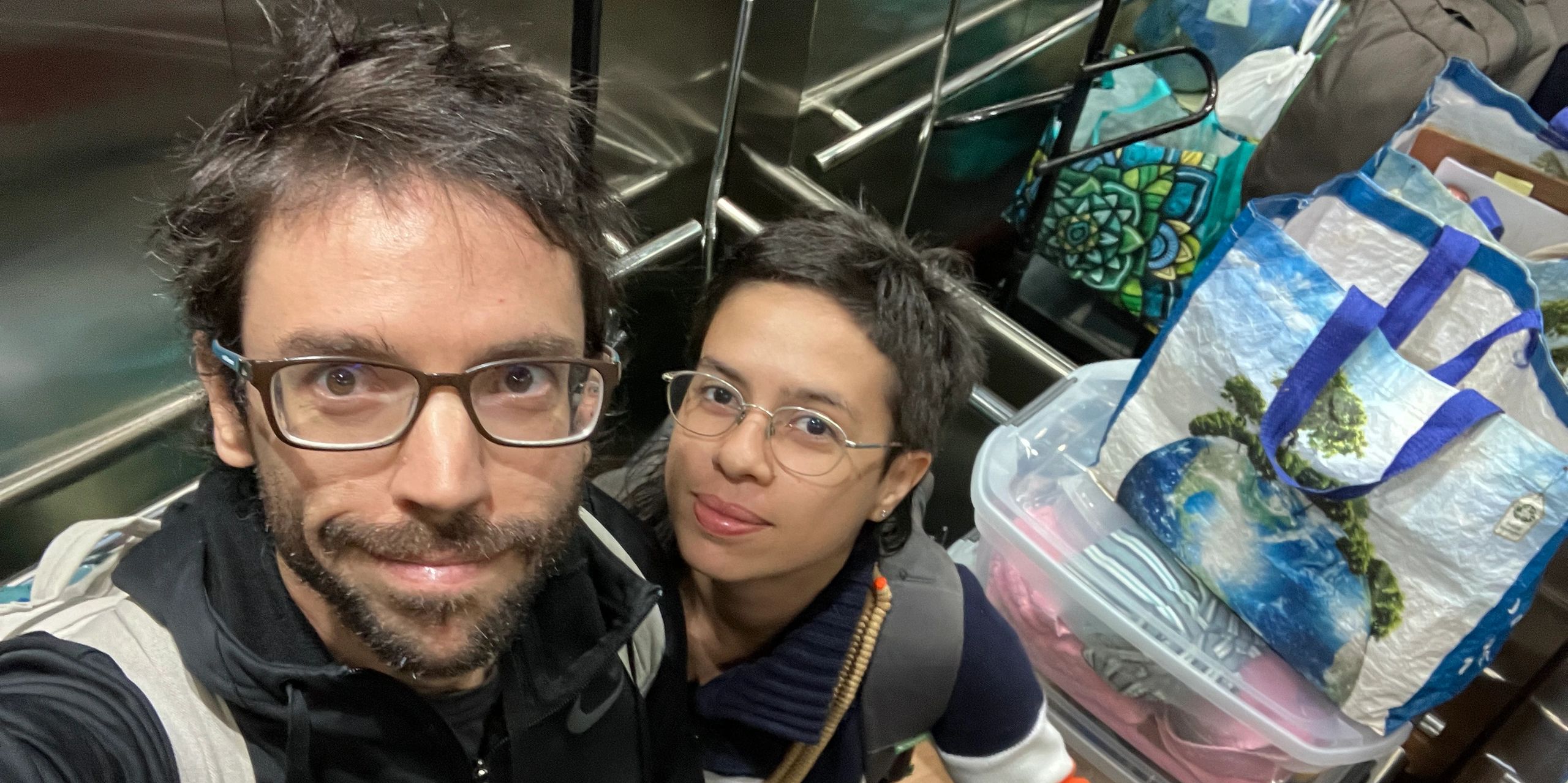 Guilherme e Fabiana, zarpando de São Paulo para o interior.