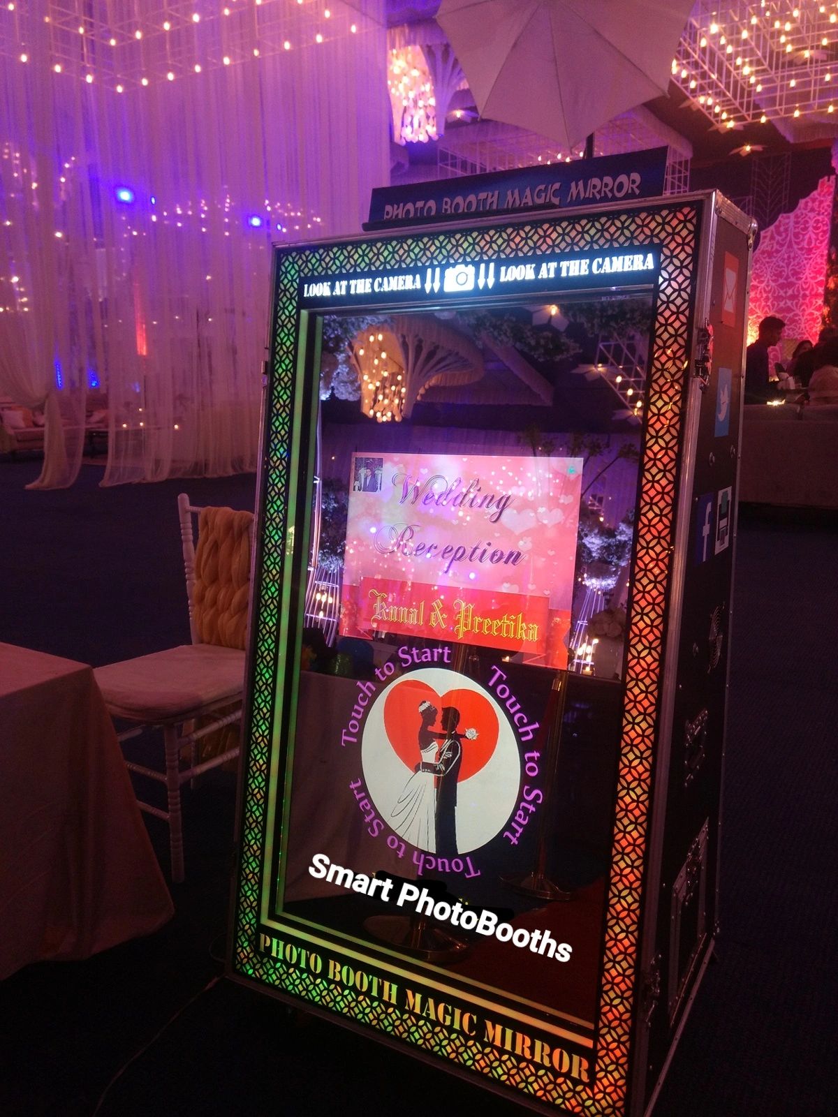 magic mirror photobooth