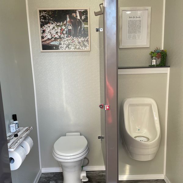Luxury Mobile Restroom - Powder Room Rentals