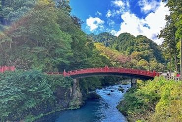 สะพานแดงที่ Nikko