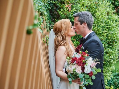 Warner Center Marriott is a hotel wedding venue in Woodland Hills,California for a fairytale wedding