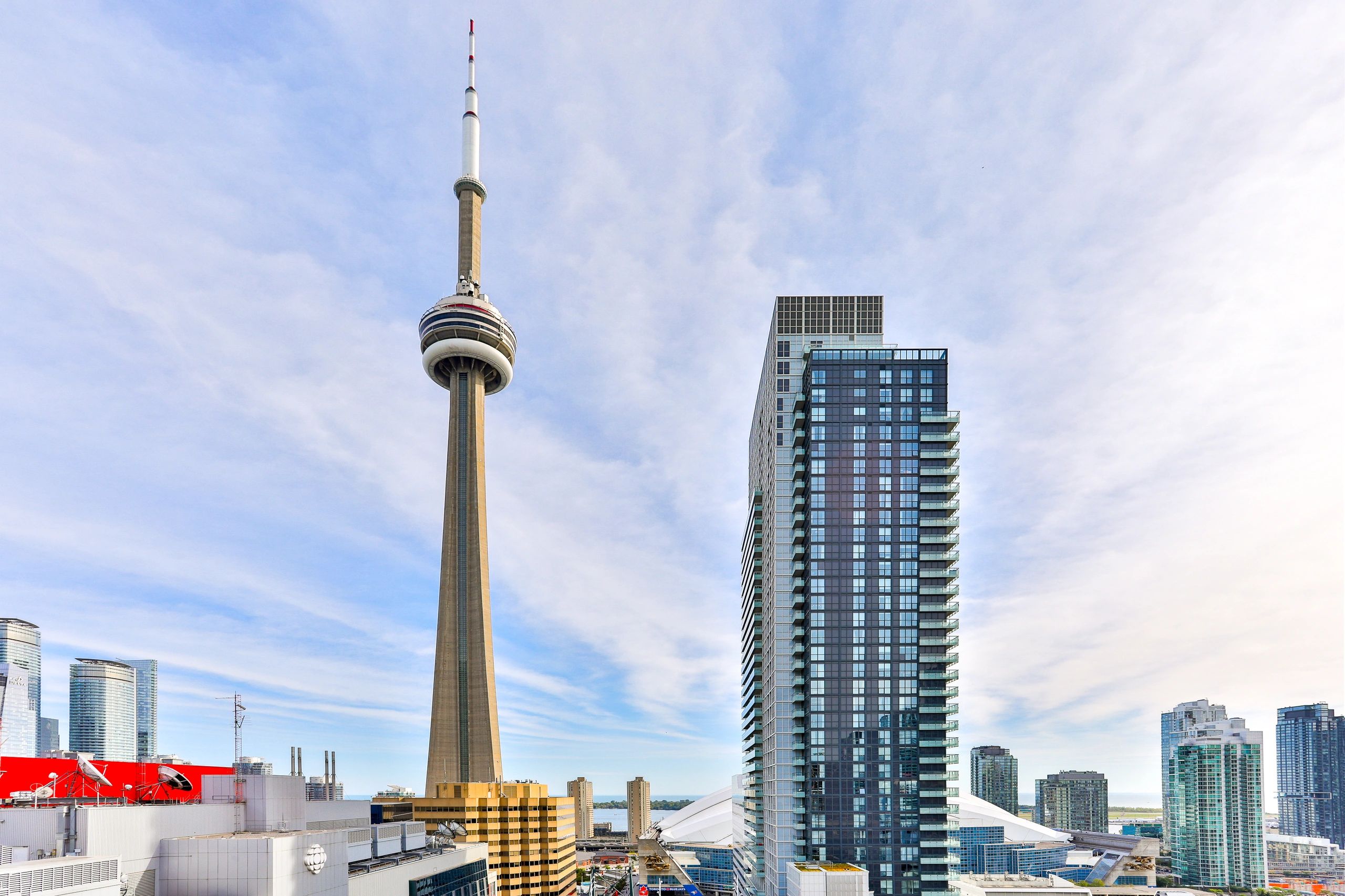 best neighbourhoods to live in downtown toronto
apartments with city view toronto
downtown rentals