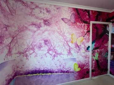 Wall graphics in bedroom 