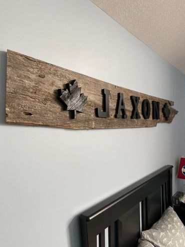 Barn board name / leaf banner