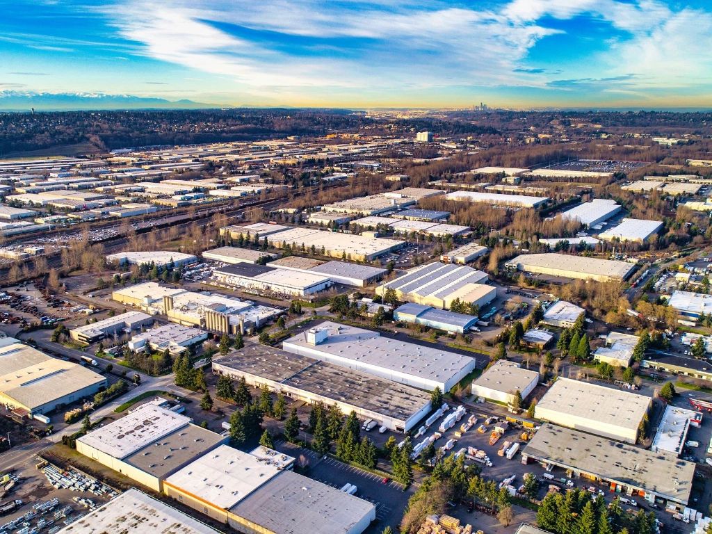 Photo of Bellevue Park and downtown. Photo taken by Spicypepper999