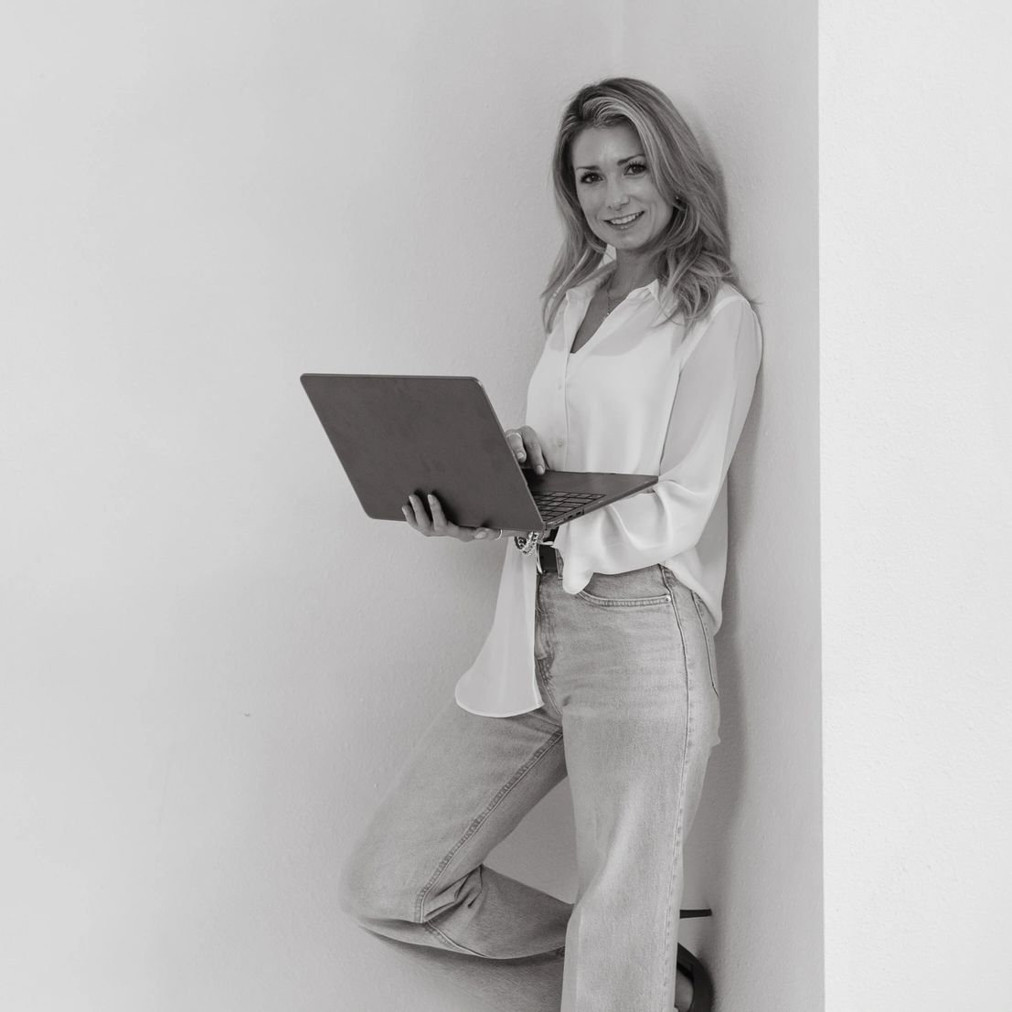 Melanie Hawkins, Women in Real Estate, Hawkins Poe Real Estate agent, buyer's agent, seller's agent