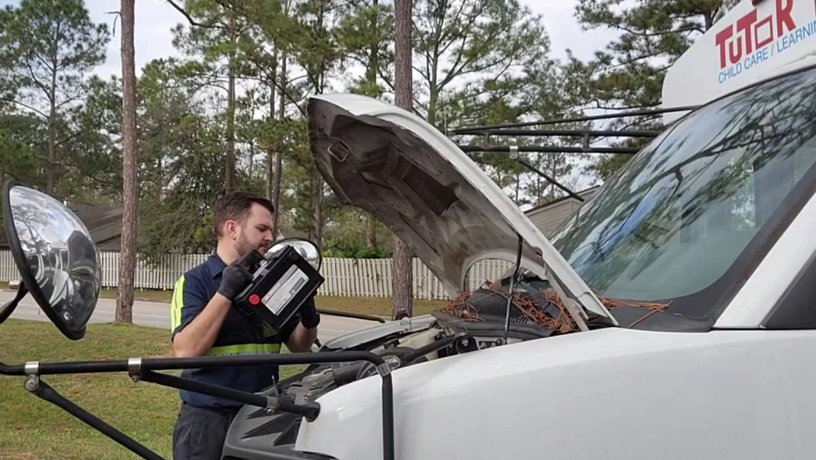 Mobile Battery replacement, car battery Jacksonville, car battery delivery, battery delivered 