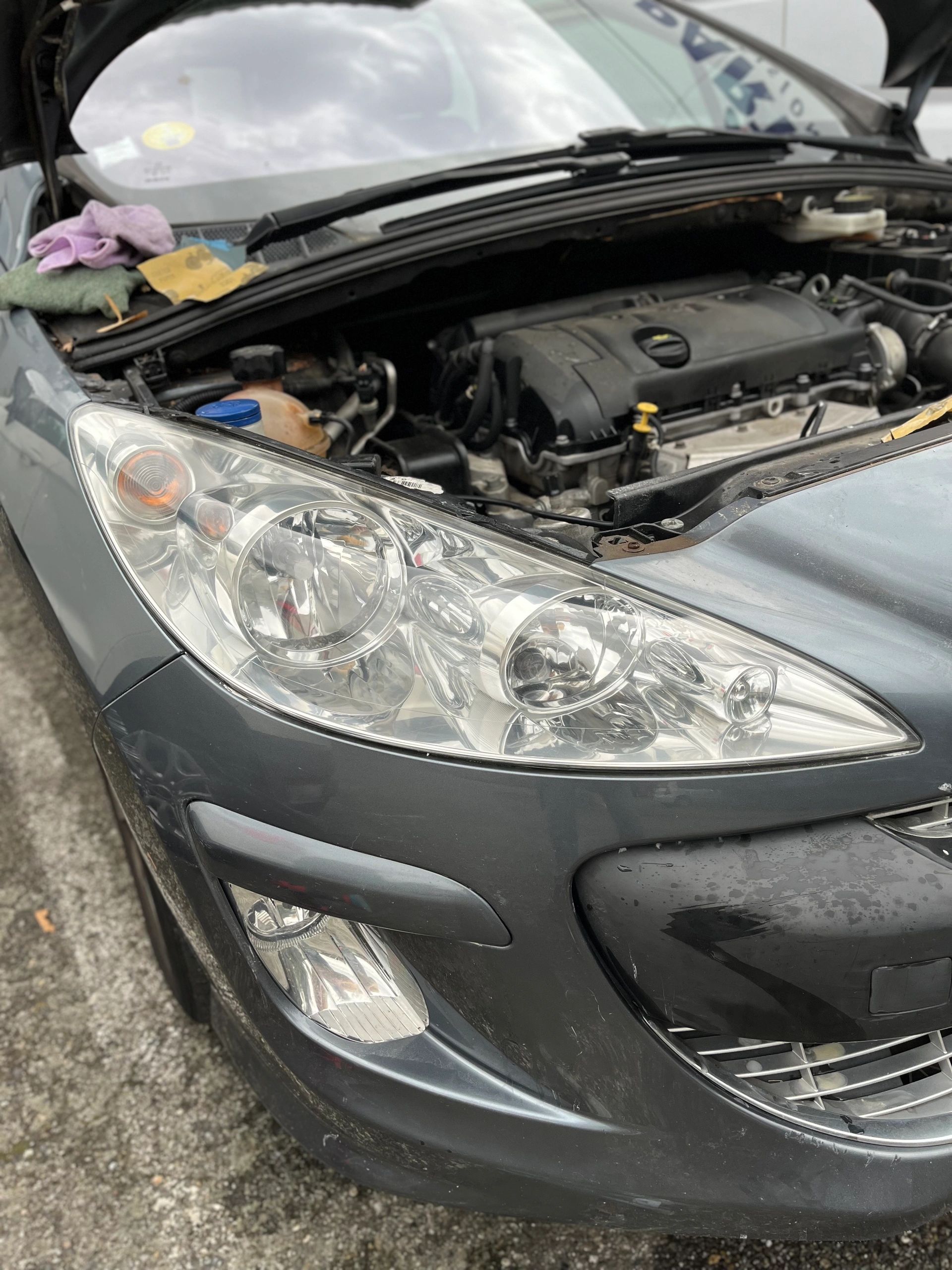 Peugeot 307 grise — Après