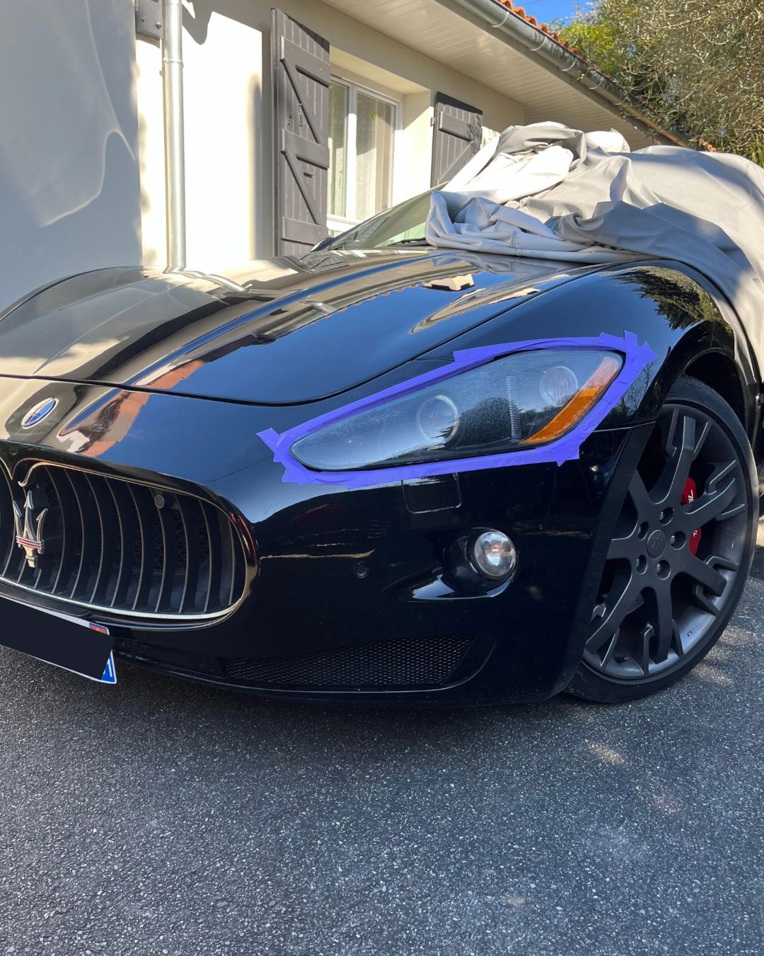 Maserati pendant la rénovation de ses optiques