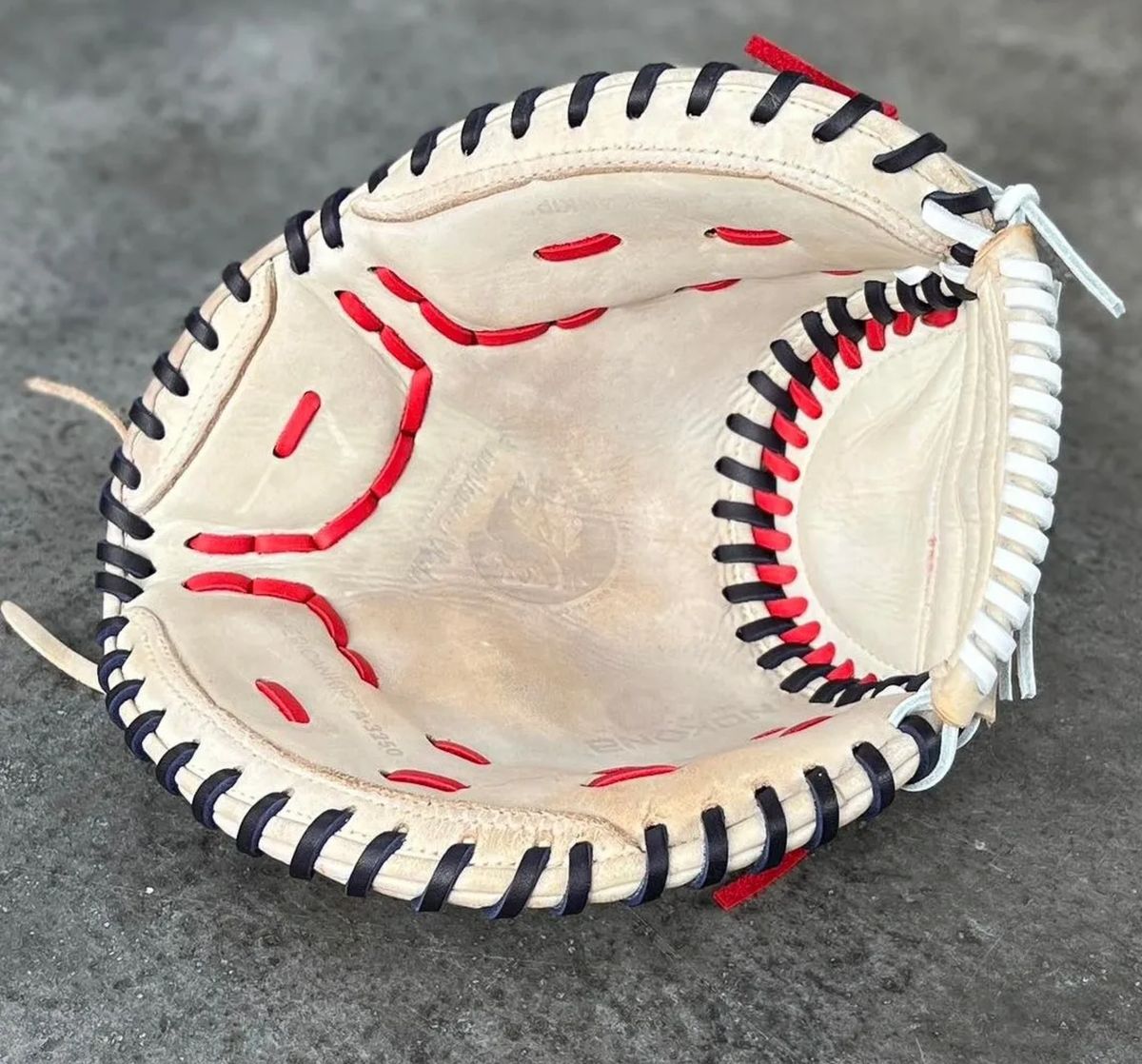 Catcher/1st base mitt Relace