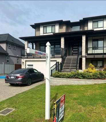 Realtor sign post installation
Real estate sign post installation
Realtor sign post installed
