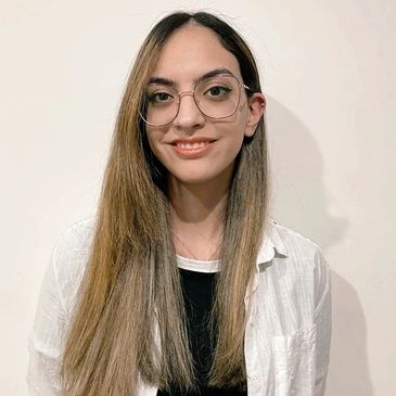 Dorsa Nematian: Owner, admin and guitar instructor