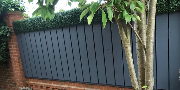 We also specialise in contemporary / modern fencing, that is built to last.!