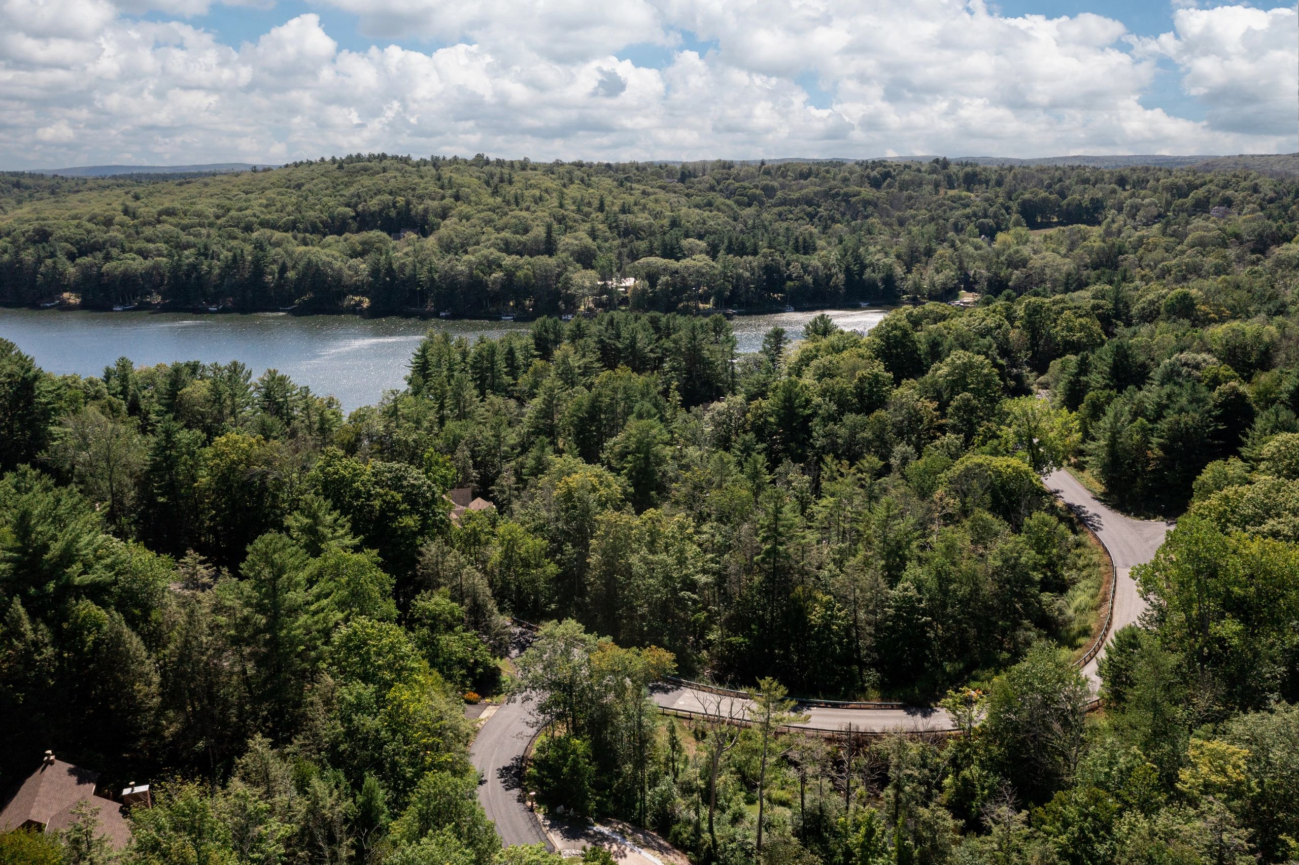 Live Woodridge Lake Real Estate Goshen, Connecticut