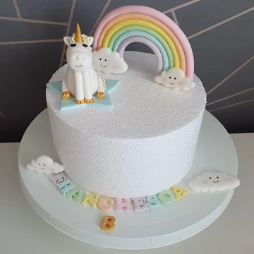 Unicorn with Rainbow Cake Topper