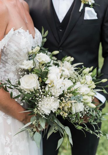 Bridal bouquet all in white