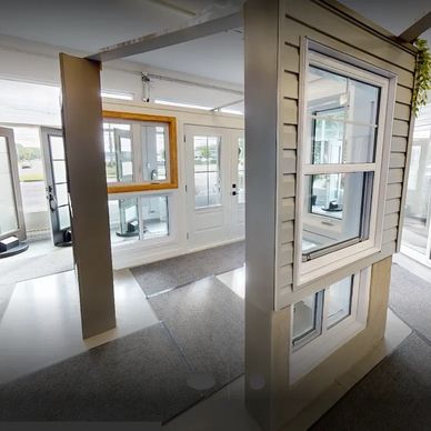 Salle de montre située à Blainville. Remplacement portes et fenêtres clé en main.