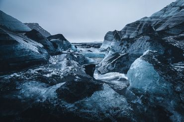 Graue Winterlandschaft am Katla in Island