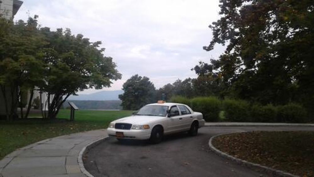 Chariot Taxi Taxi Service, Airport Service