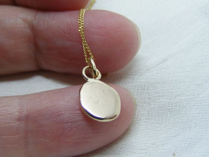9ct gold nugget pendant, recycle 