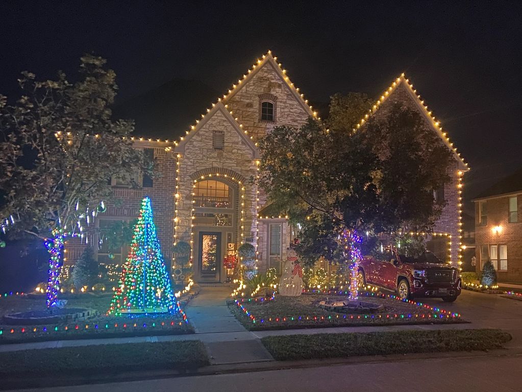 Change's Lights Christmas Lights, Installation