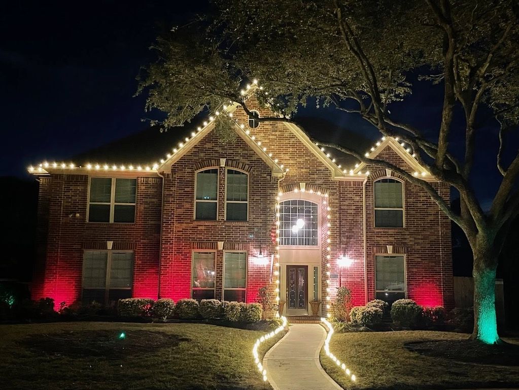 Change's Lights Christmas Lights, Installation