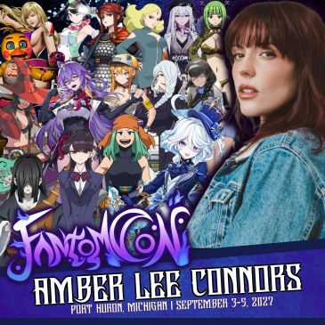 Amber Lee Connors with PhantomCon2017 anime characters.