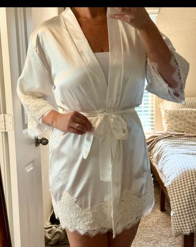 We craft exquisite wedding robes honoring the past while celebrating love and family.