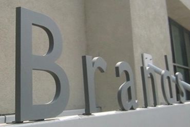 STAND FABRICATED METAL ALPHABET LETTERS WITH VARIETY COLORS