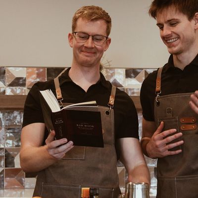 Beverage Catering, Event Bartenders, Mobile Bar, Cocktail, Wedding, Corporate Events, Party Okanagan