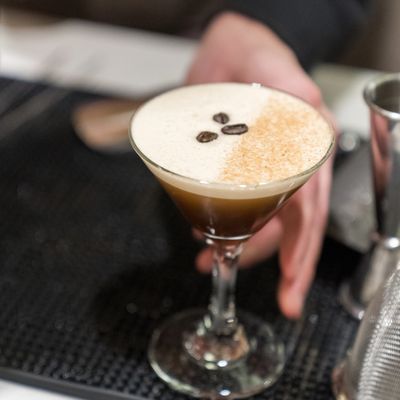 Beverage Catering, Event Bartenders, Mobile Bar, Cocktail, Wedding, Corporate Events, Party Okanagan