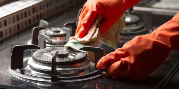 Cleaning burners on a Gas stove