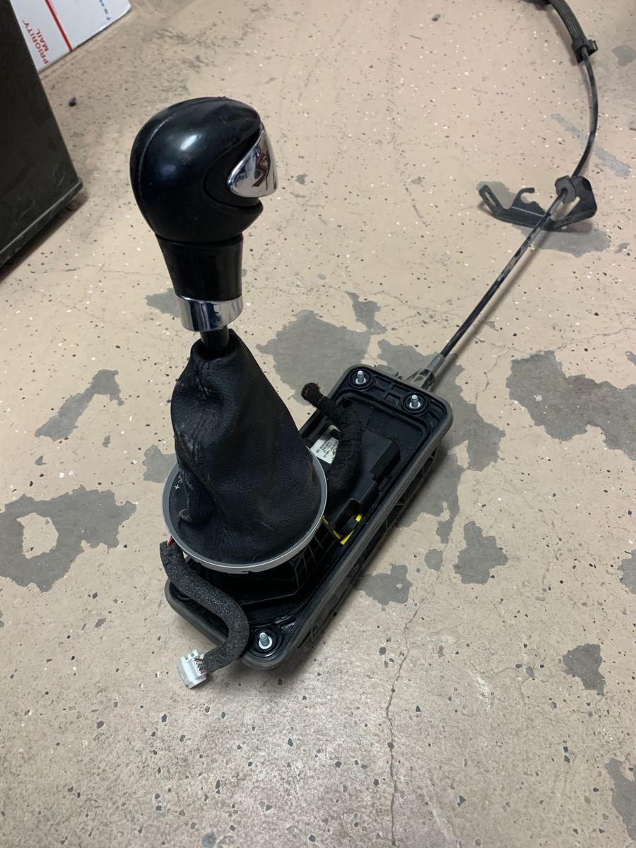 20072015 Mini Cooper S Automatic Shifter Assembly complete 25167577589
