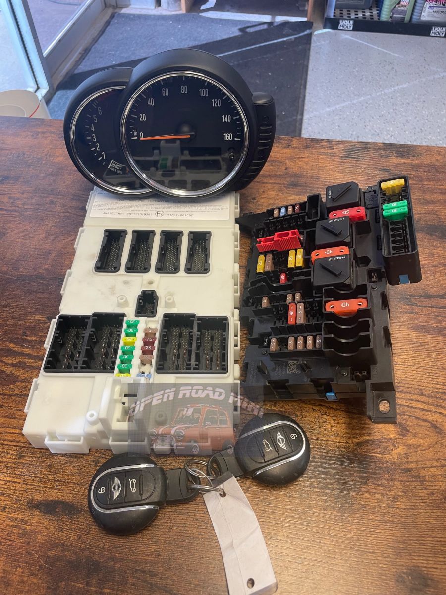 Mini Cooper Base FEM/Fuse Box/DME/Tach/Key Kit F54 F55 F56 F57 F60