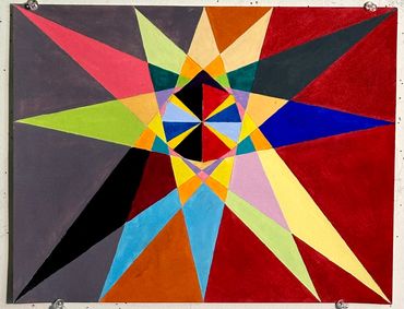 central circle with intersection colored triangles