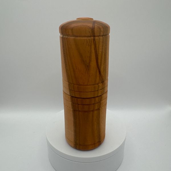 Seagrape Box
O.D. 6” X  2”
I. D.  5 1/2”  X  1 3/8”
01-04-25
#