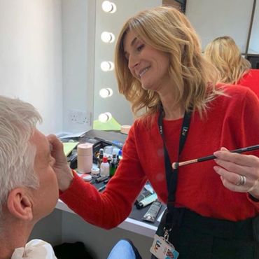 Celebrity makeup artist Suzie Narden using adorn U makeup brushes on Philip Schofield.