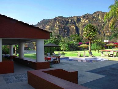 Casa 50 en Tepoztlán con alberca para fin de semana, fiestas y grupos