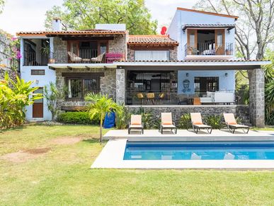 Casa 176 en Tepoztlán con alberca para fin de semana, fiestas y grupos